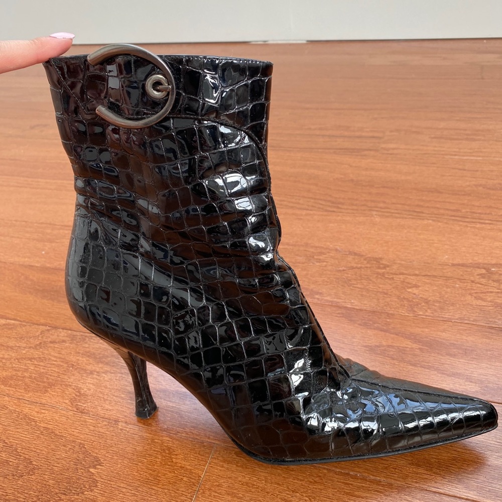‼️STUART WEITZMAN‼️ Black Croc Booties w/ Buckle